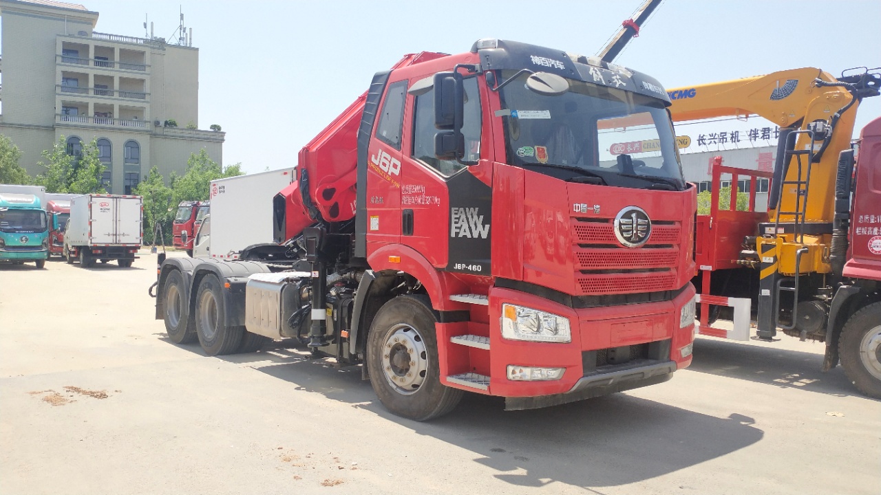 国六解放J6P随车吊牵引车